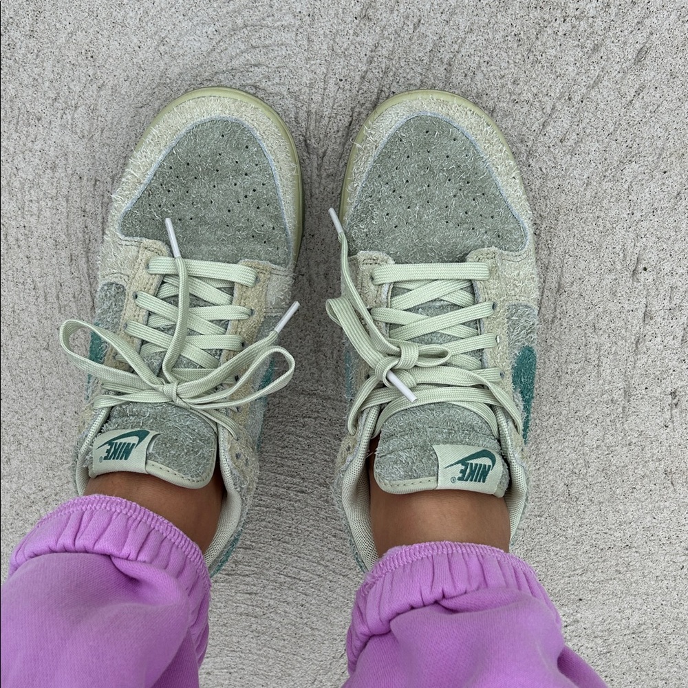 Nike Dunk Low Olive Aura